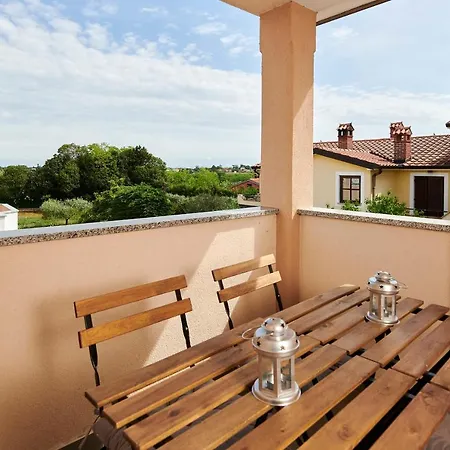 Dvori Apartment *
