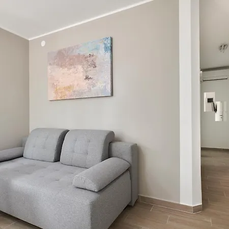 Dvori Apartment