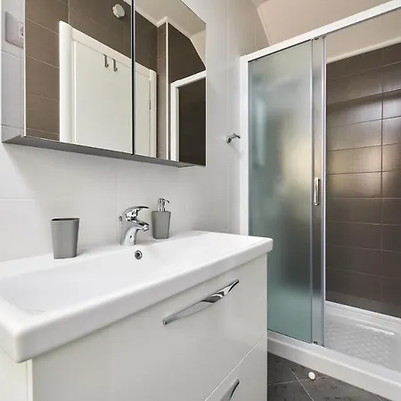 Dvori شقة Bašanija