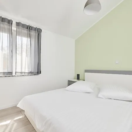 Dvori Apartment Basanija