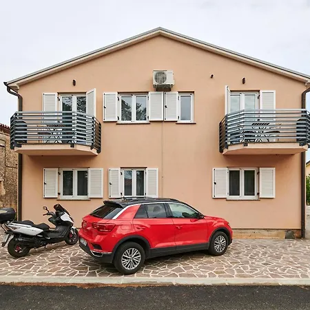 Dvori شقة Bašanija