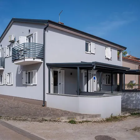 Dvori Apartament