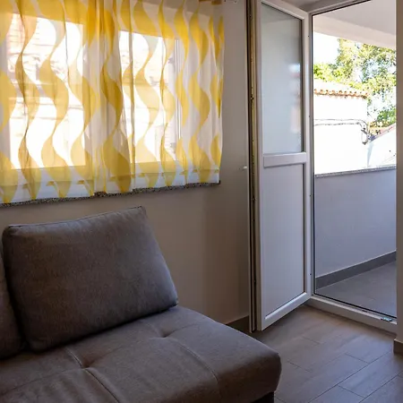 Dvori Apartament *