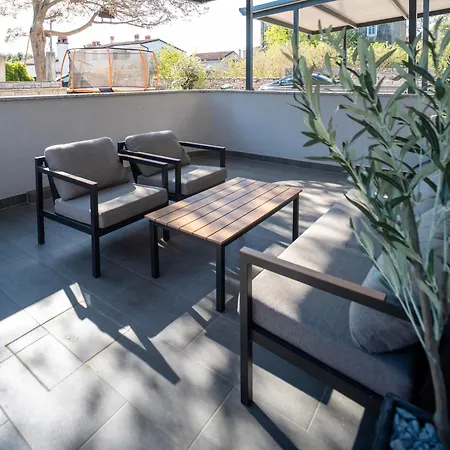 Dvori Apartament Bašanija