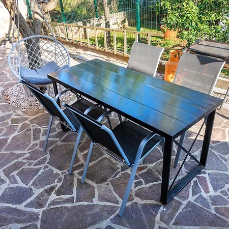Apartament Dvori