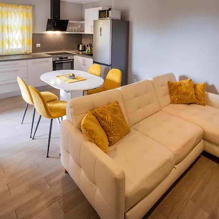 Apartament Dvori Bašanija