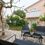 Apartment Dvori