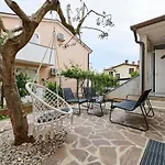 Dvori Apartment Basanija